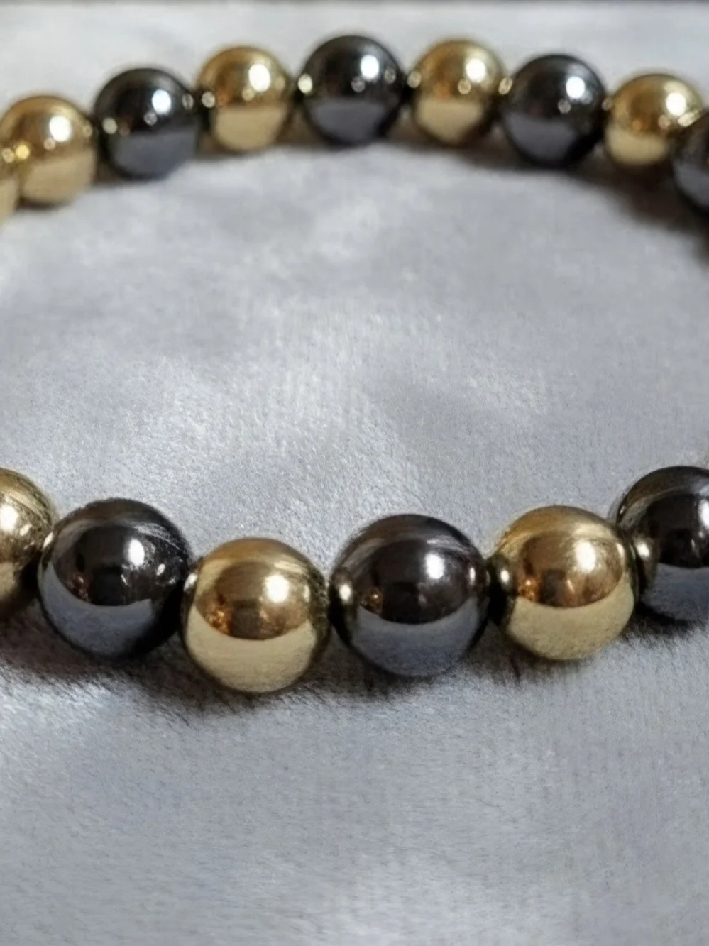 Gold & Black Beaded Stretch Bracelet — Women’s Jewelry